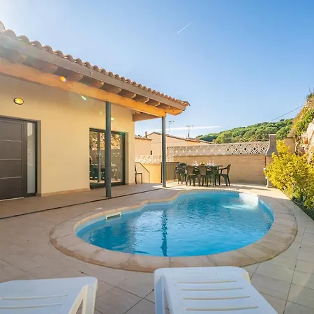 Villa 3 Bedroom In L'Escala